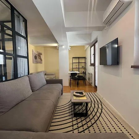 Gigi By Eluxory Bed & Breakfast