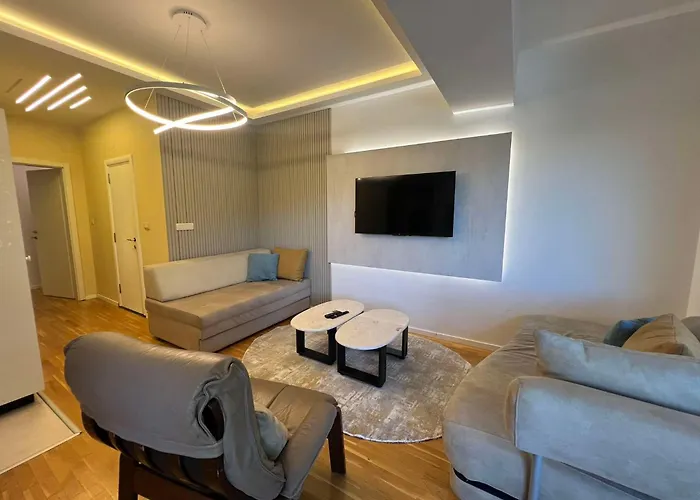 Gigi By Eluxory 3* Скопье